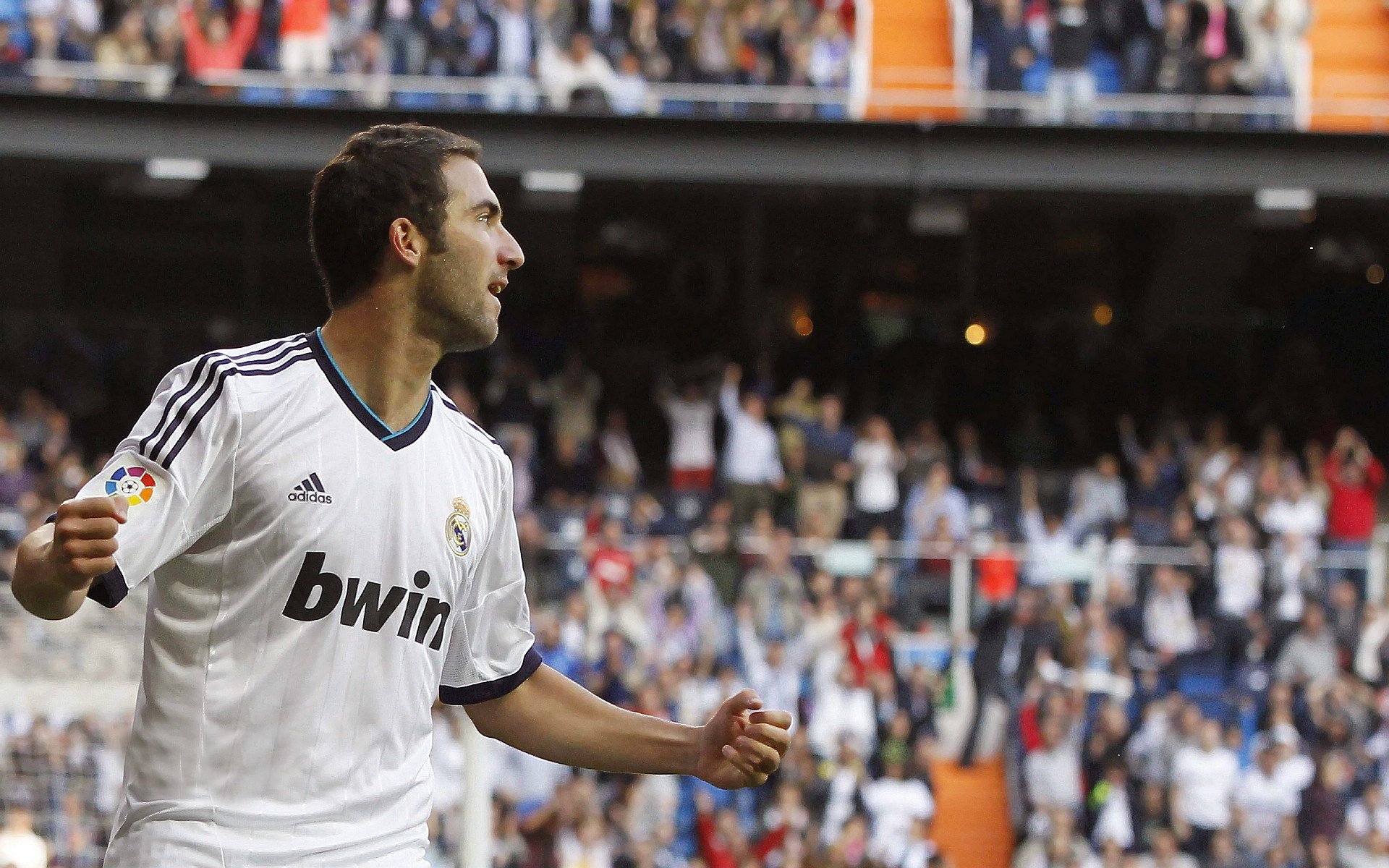 Kaiyun(中国)开云-瓦伦西亚主场1-1战平西班牙人，比赛进程胶着，瓦伦西亚队主场